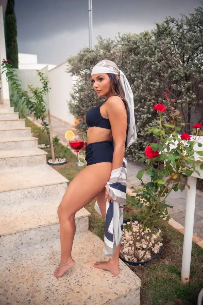 BIQUÍNI FLAVIA MEIA TAÇA HOTPANTS LISO SAN MARÉ - Image 2